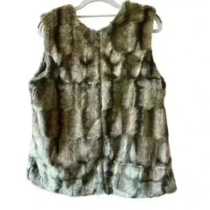 Amy Matto Women's Cozy Faux Fur Vest Brown Size M Winter Fashion